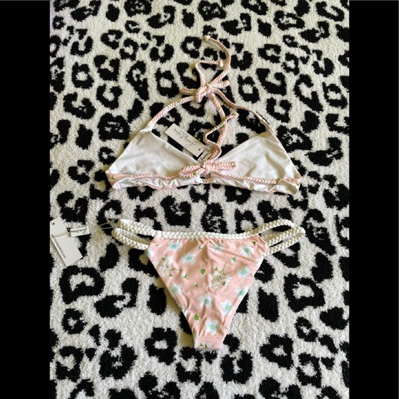 BNWT Frankie’s Bikinis Pink Floral Bikini Set Size M - Picture 2 of 4